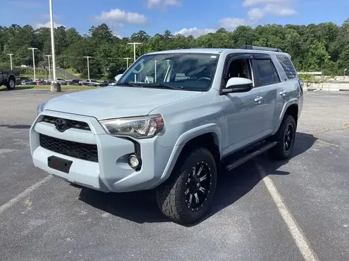 Super White 2019 Toyota 4Runner SR5