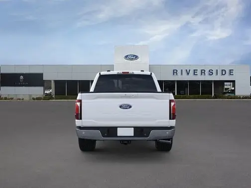 Star White Metallic Tri-Coat 2025 Ford F-150 Lariat®