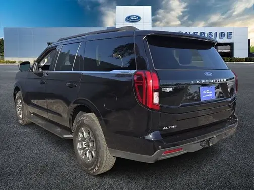 Agate Black Metallic 2025 Ford Expedition Active
