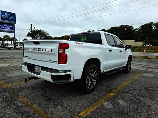 2021 Chevrolet Silverado 1500 CUSTOM