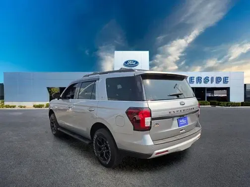Iconic Silver Metallic 2024 Ford Expedition Timberline