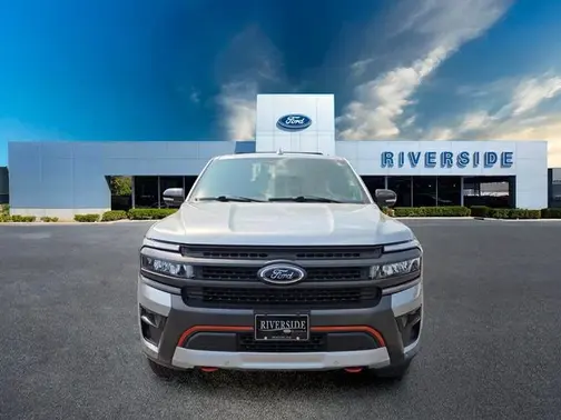 Iconic Silver Metallic 2024 Ford Expedition Timberline