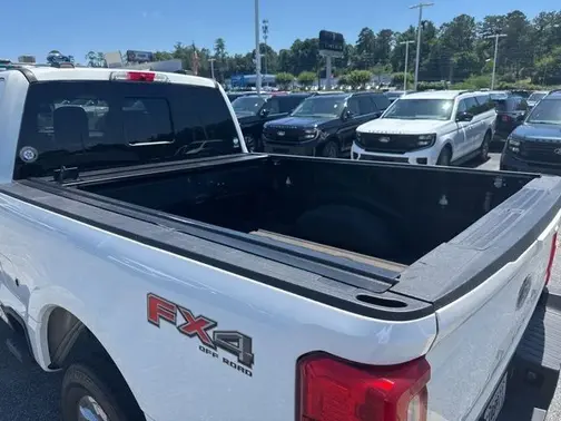 White Metallic 2023 Ford F-350 Lariat