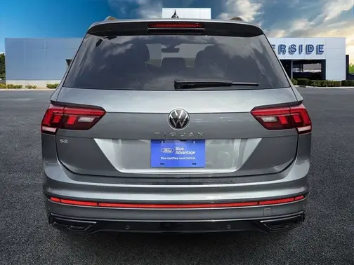 Platinum Gray Metallic 2024 Volkswagen Tiguan 2.0T SE R-Line Black