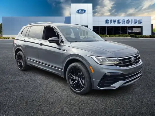 Platinum Gray Metallic 2024 Volkswagen Tiguan 2.0T SE R-Line Black