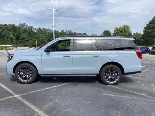 Glacier Gray Metallic Tri-Coat 2026 Ford Expedition MAX Platinum®