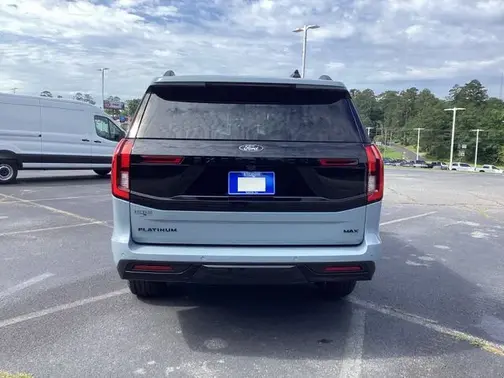 Glacier Gray Metallic Tri-Coat 2026 Ford Expedition MAX Platinum®