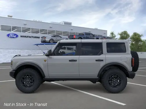 Avalanche Gray 2026 Ford Bronco Badlands®