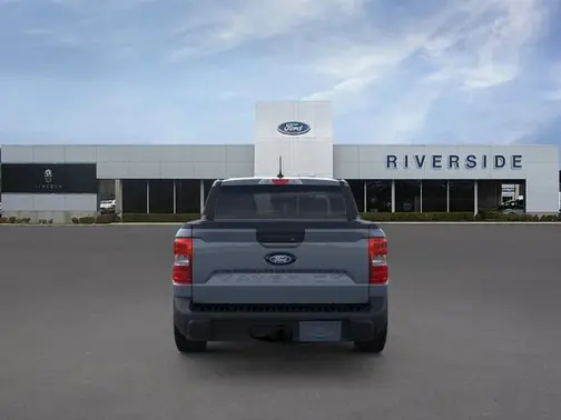 Azure Gray Metallic Tri-Coat 2026 Ford Maverick XLT