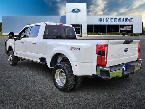 2023 Ford F-350 LARIAT SUPER DUTY