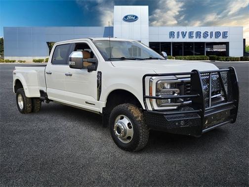 2023 Ford F-350 LARIAT SUPER DUTY