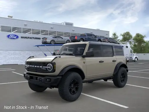 Desert Sand 2026 Ford Bronco Badlands®