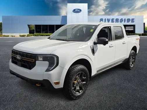 Oxford White 2025 Ford Maverick Tremor