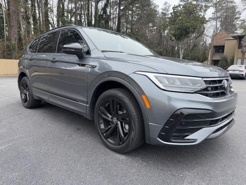 2024 Volkswagen Tiguan 2.0T SE R-LINE BLACK