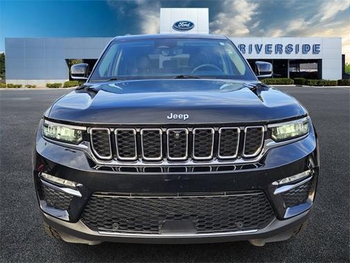 2022 Jeep Grand Cherokee BASE