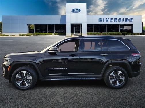 2022 Jeep Grand Cherokee BASE