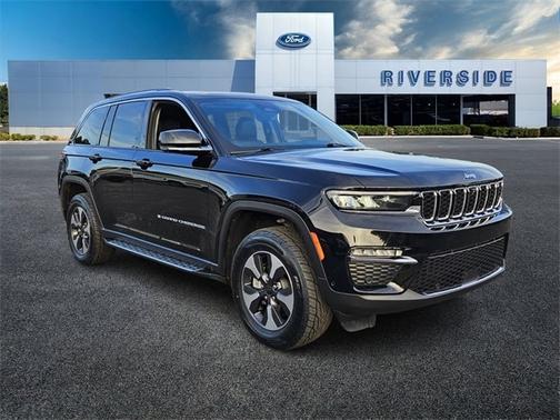 2022 Jeep Grand Cherokee BASE