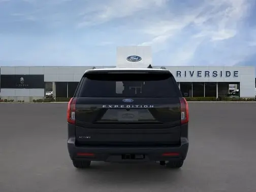 Agate Black Metallic 2026 Ford Expedition Active