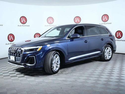 Blue Metallic 2025 Audi Q7 55 Premium Plus