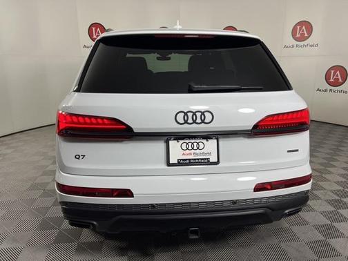 2025 Audi Q7 45 Premium Plus