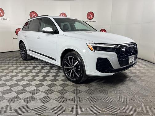 2025 Audi Q7 45 Premium Plus