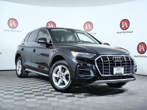 2022 Audi Q5 40 Premium