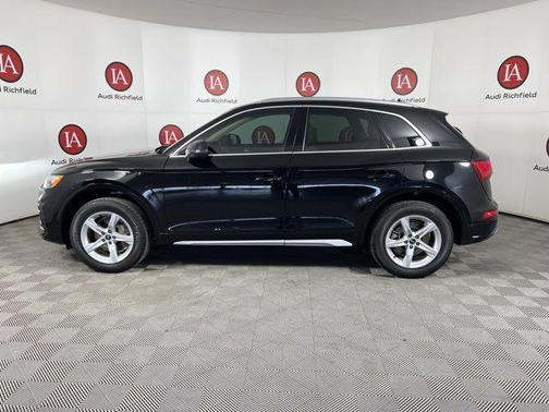 2022 Audi Q5 40 Premium