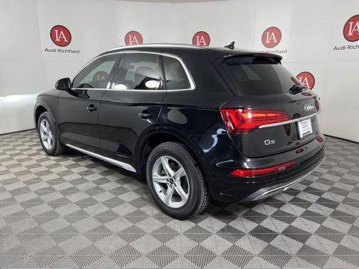2022 Audi Q5 40 Premium