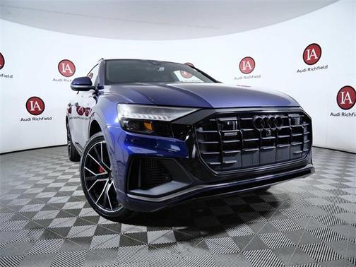 2022 Audi Q8 55 Premium Plus
