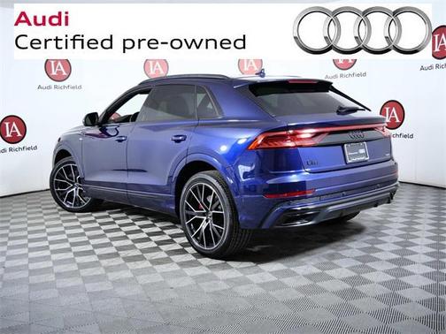 2022 Audi Q8 55 Premium Plus