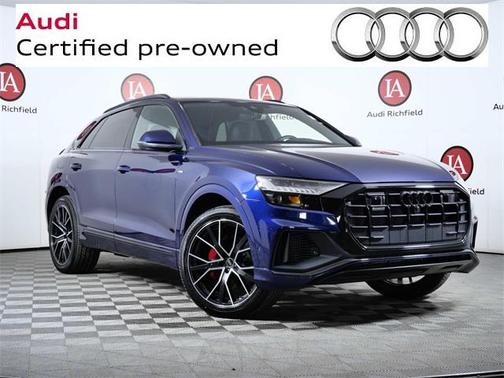 2022 Audi Q8 55 Premium Plus