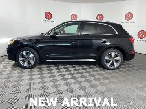 2023 Audi Q5 40 Premium Plus