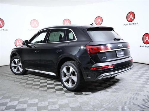 2023 Audi Q5 40 Premium Plus
