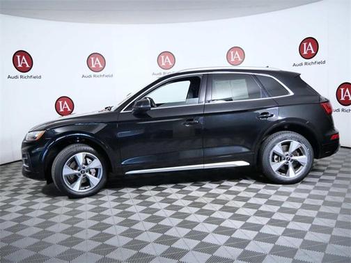 2023 Audi Q5 40 Premium Plus