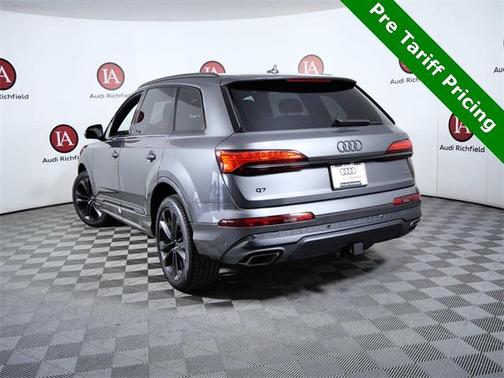 2025 Audi Q7 55 Premium Plus