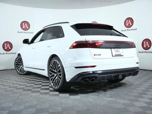 Carrara White 2026 Audi SQ8 4.0T Prestige