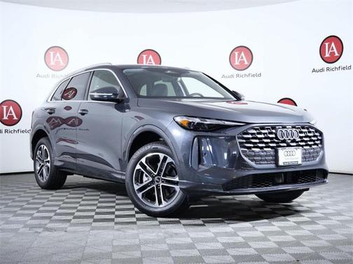 2025 Audi Q5 Premium