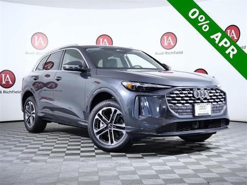 2025 Audi Q5 Premium TFSI quattro S tronic