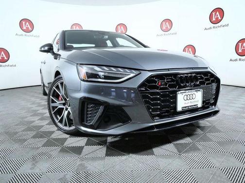 Daytona Gray Pearl Effect 2023 Audi S4 Premium Plus TFSI quattro Tiptronic