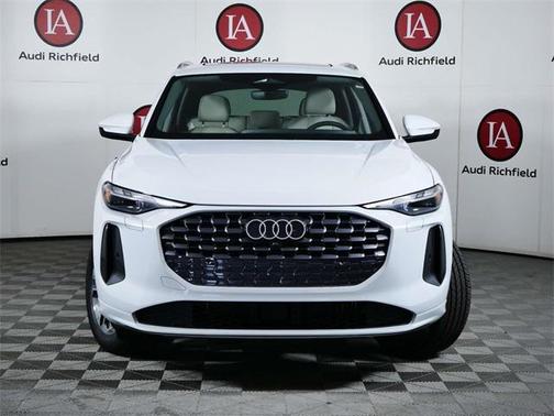 2025 Audi Q5 Premium