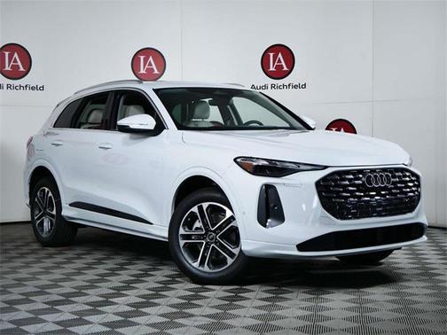 2025 Audi Q5 Premium