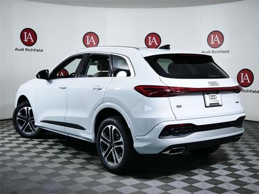 2025 Audi Q5 Premium