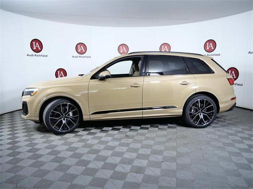 2025 Audi Q7 55 Premium Plus
