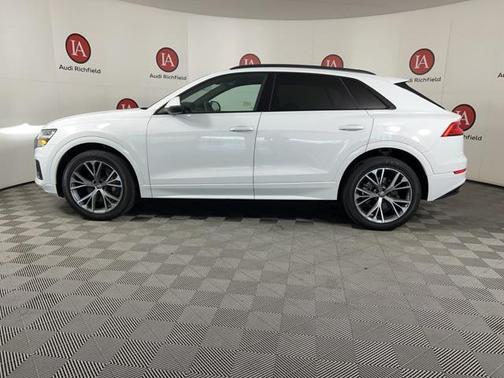 2020 Audi Q8 55 Premium