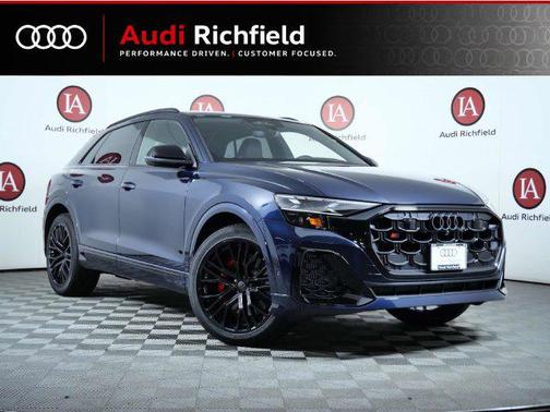 Waitomo Blue metallic 2027 Audi SQ8 4.0T Prestige