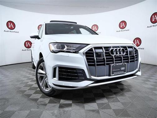 2022 Audi Q7 55 Premium Plus