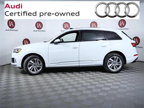 2022 Audi Q7 55 Premium Plus