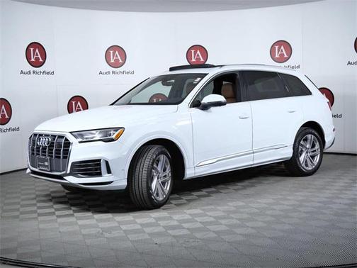 2022 Audi Q7 55 Premium Plus