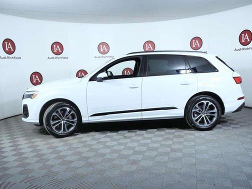 2025 Audi Q7 45 Premium