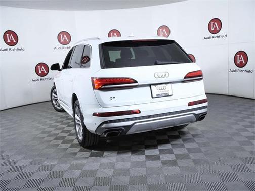2025 Audi Q7 55 Premium Plus
